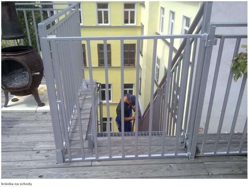 Brnka na schody